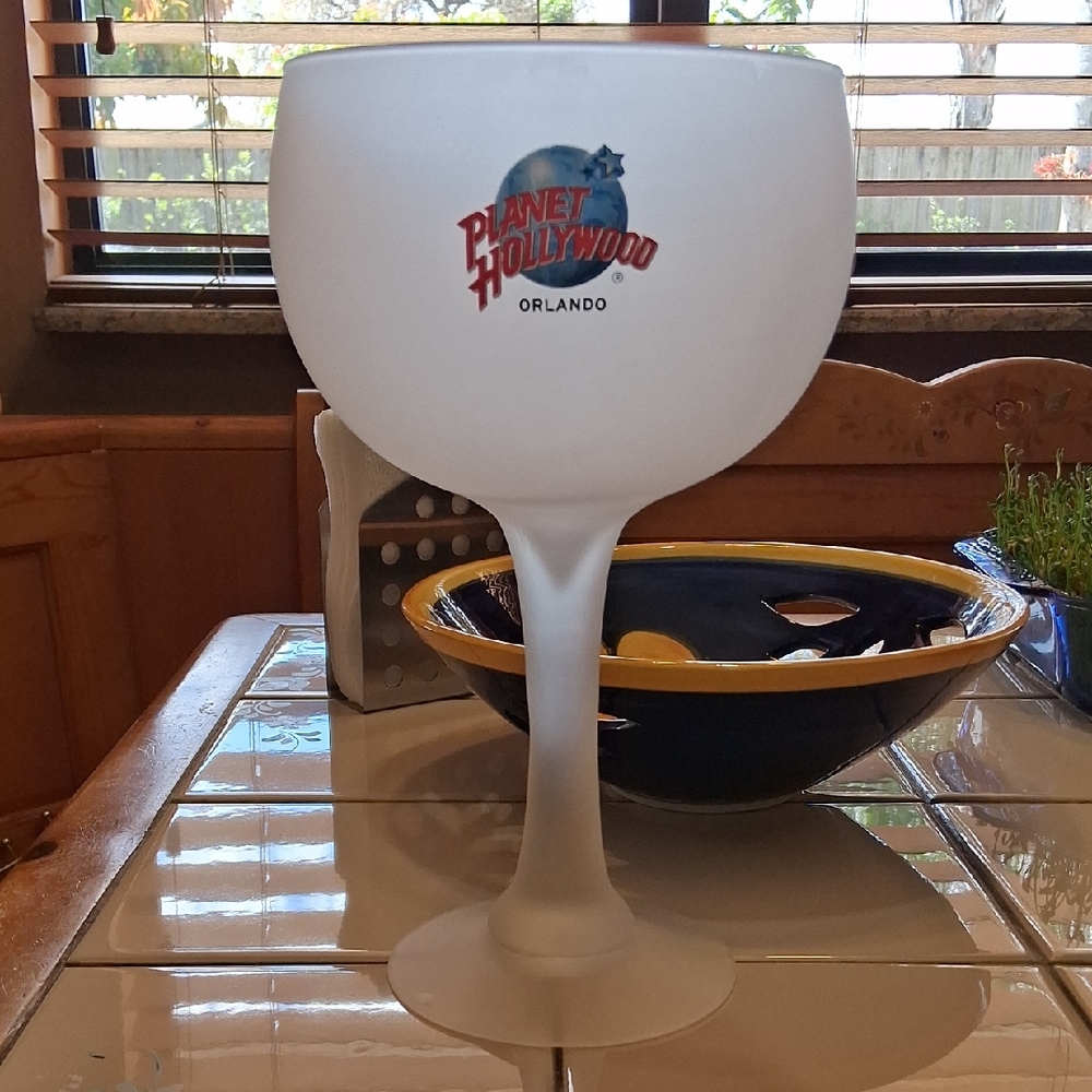 Planet Hollywood Orlando Frosted White Goblet W/Logo. Collectors Item. Exc. Cond